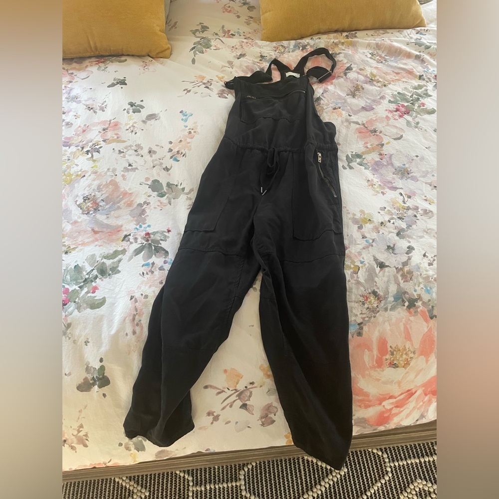 Wilfred free- aritzia overalls - size xxs